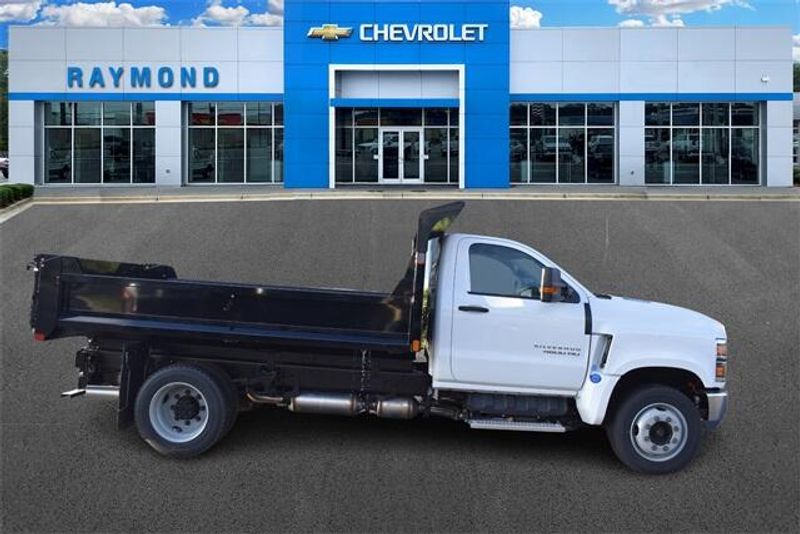 2024 Chevrolet Silverado 4500HD Work TruckImage 2