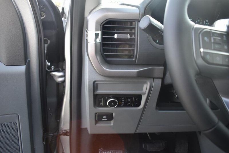 2025 Ford F-150 XLTImage 17