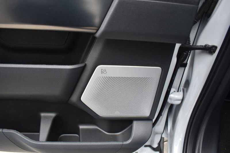 New 2025 Ford F-150 PlatinumImage 16