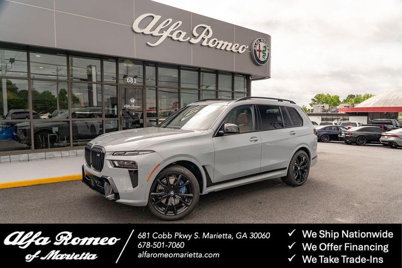 2025 BMW X7 M60i