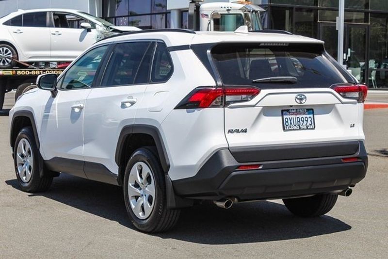 2020 Toyota RAV4 LEImage 15