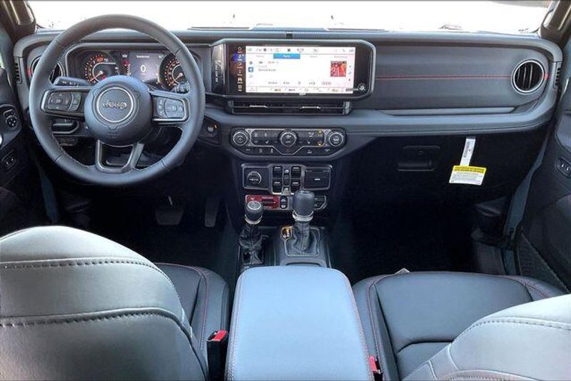 New 2026 Jeep Wrangler 4-door RubiconImage 4