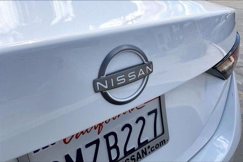 Used 2025 Nissan Sentra SVImage 31