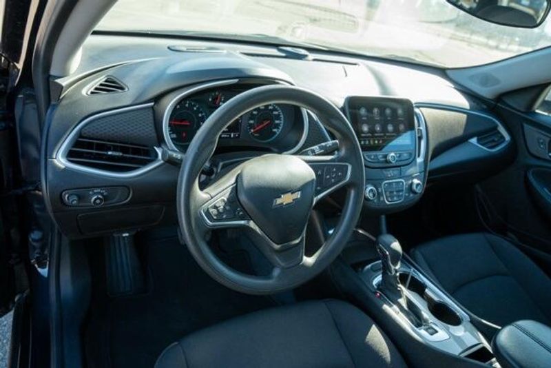 Used 2023 Chevrolet Malibu LTImage 10