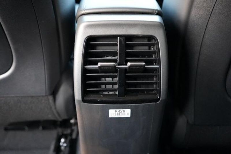 New 2025 Kia Niro EXImage 15