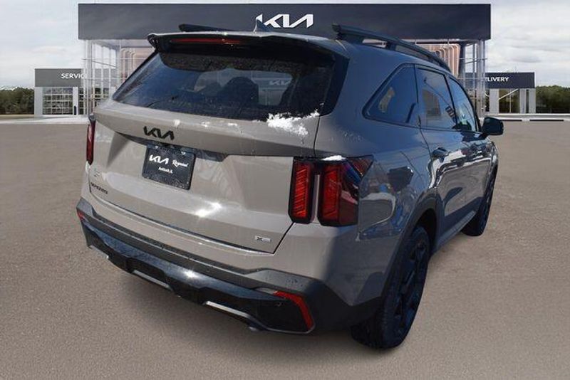 New 2026 Kia Sorento X-Line EXImage 4