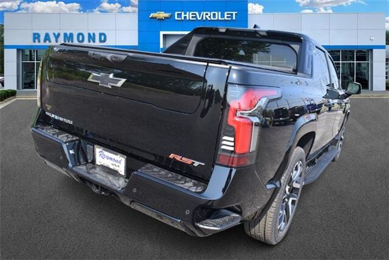 New 2024 Chevrolet Silverado EV RSTImage 3