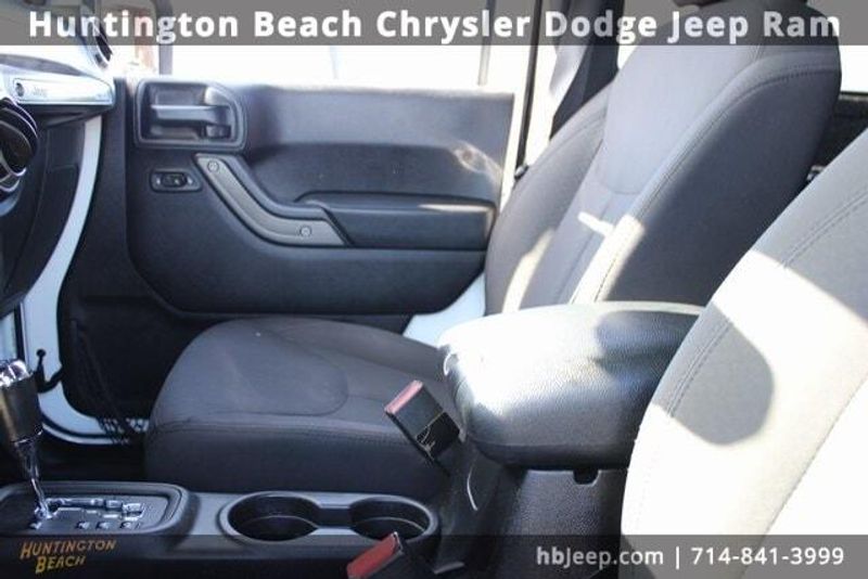 2016 Jeep Wrangler JK SportImage 27