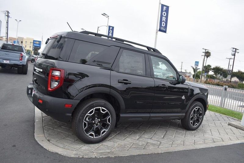 New 2025 Ford Bronco Sport Outer BanksImage 2