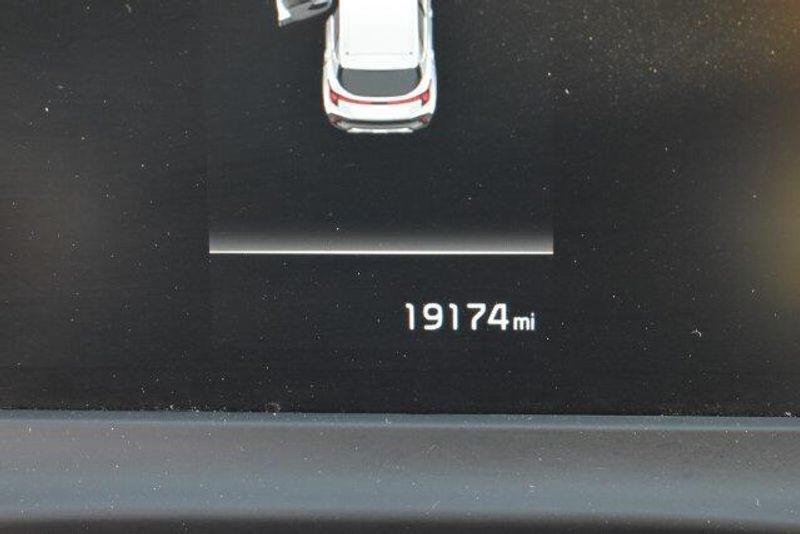 Used 2025 Kia Seltos LXImage 16