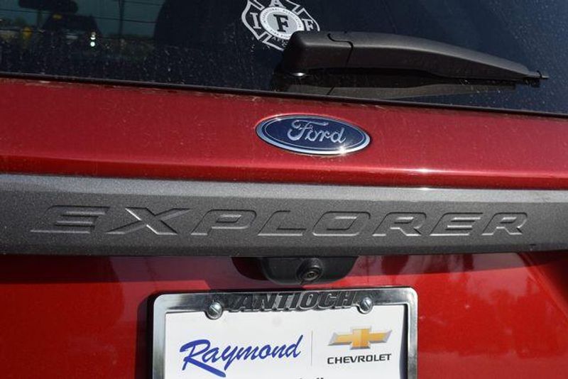 Used 2024 Ford Explorer XLTImage 14
