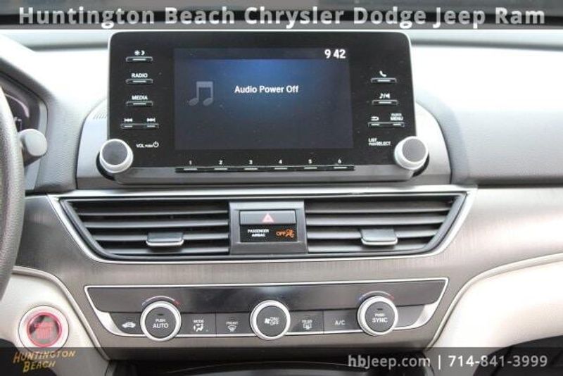 2018 Honda Accord LXImage 13