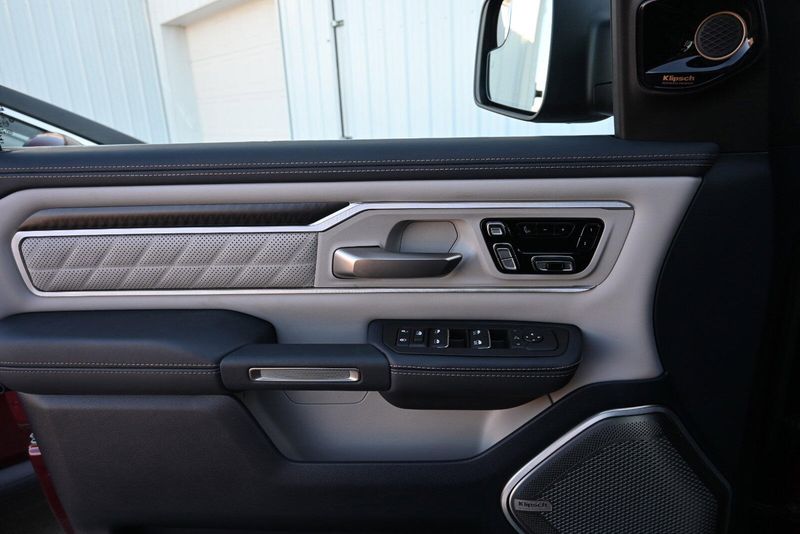 2025 RAM 1500 TungstenImage 36