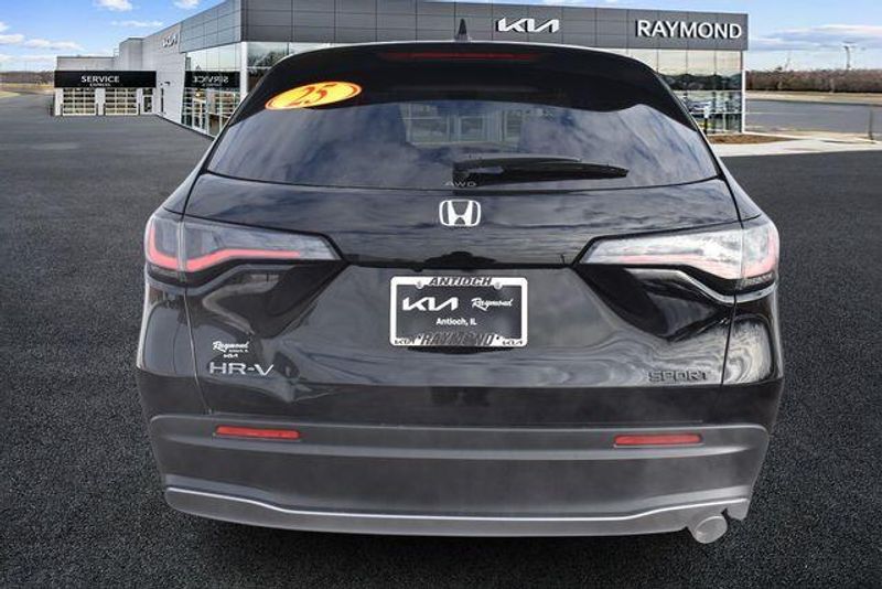 Used 2025 Honda HR-V SportImage 4