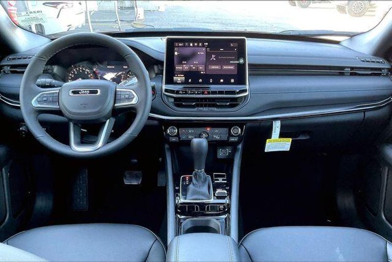 New 2026 Jeep Compass Latitude Altitude 4x4Image 4