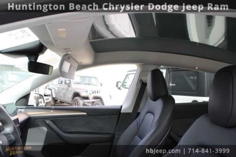 2023 Tesla Model Y Long RangeImage 24