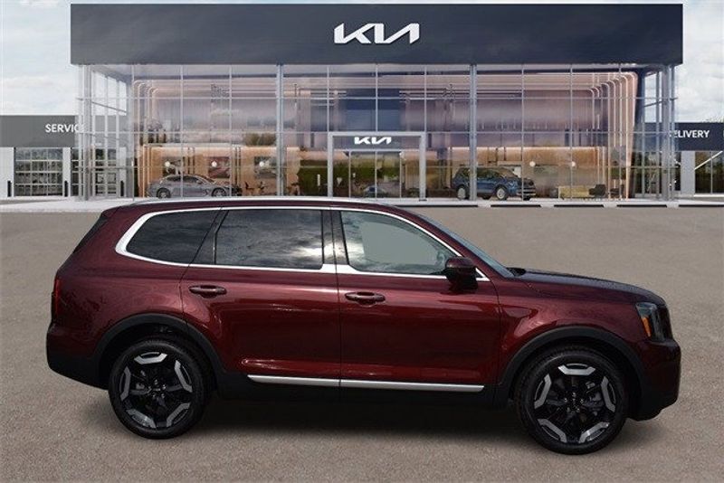 2024 Kia Telluride SImage 2