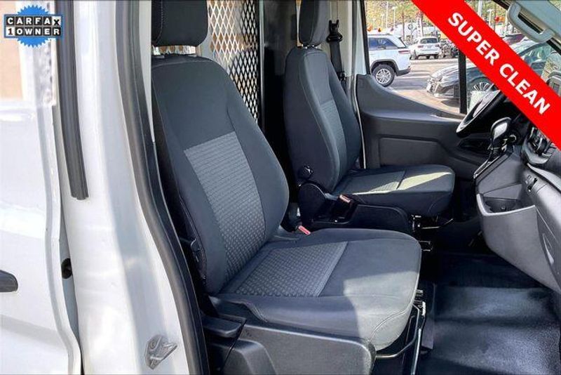 Used 2024 Ford Transit-250 Cargo Van BaseImage 5