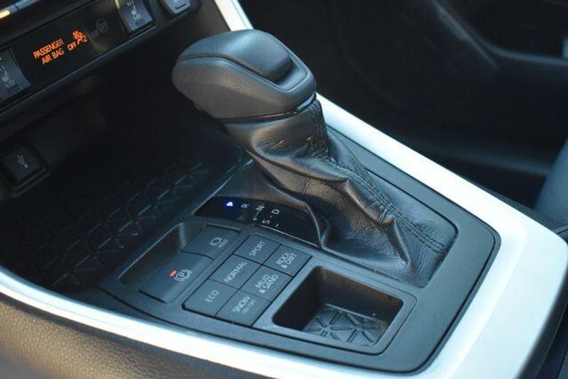 Used 2020 Toyota RAV4 XLEImage 22
