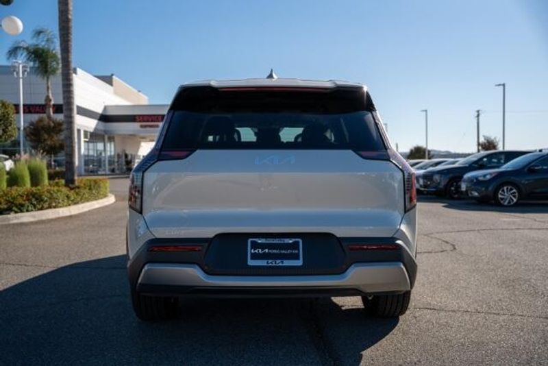 New 2026 Kia EV9 Light Long RangeImage 6