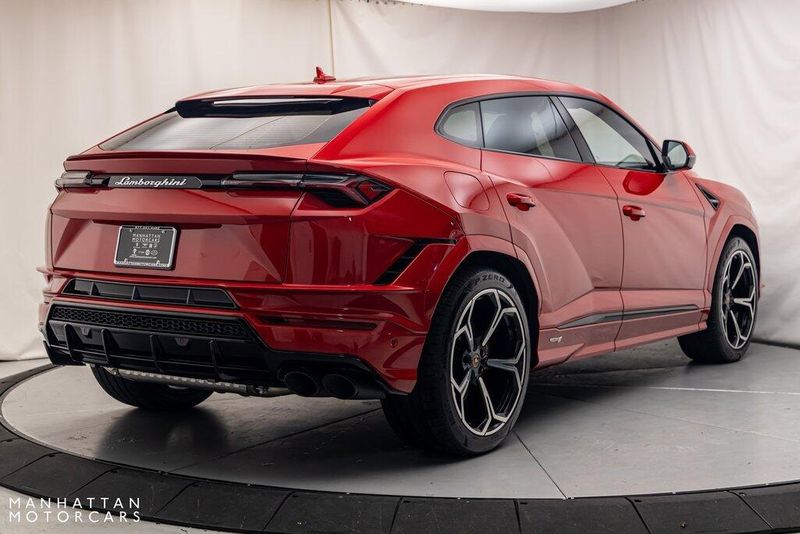 2023 Lamborghini Urus SImage 5