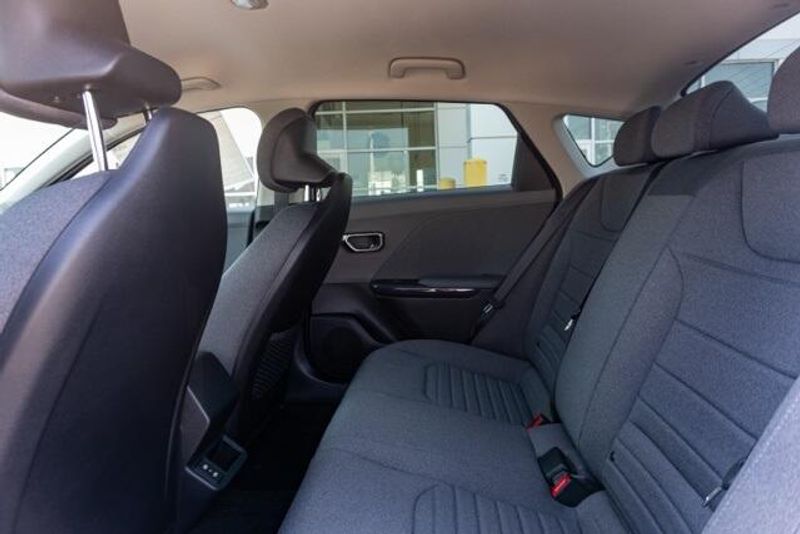 New 2025 Kia K4 EXImage 13