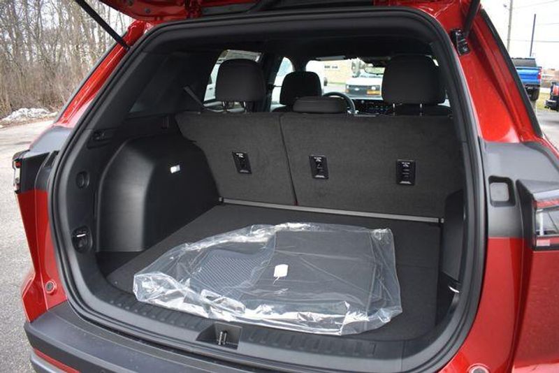 New 2026 Chevrolet Equinox LTImage 17