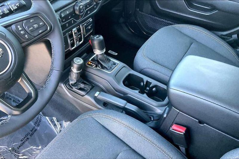 New 2026 Jeep Wrangler Unlimited 4-door SportImage 7