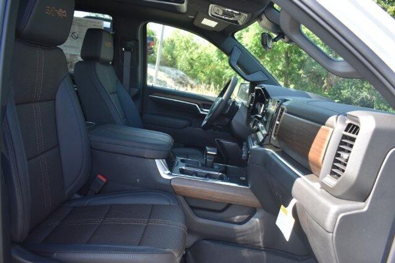 New 2026 Chevrolet Silverado 1500 High CountryImage 18