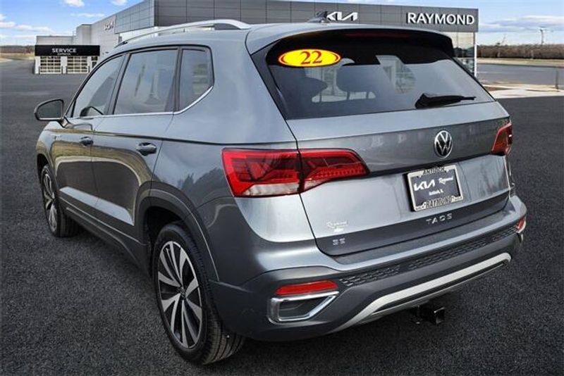 2022 Volkswagen Taos 1.5T SEImage 6