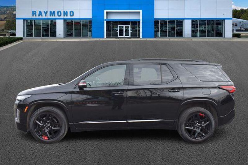 Used 2023 Chevrolet Traverse PremierImage 7