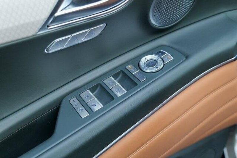 2025 Genesis GV80 3.5T Prestige photo 15