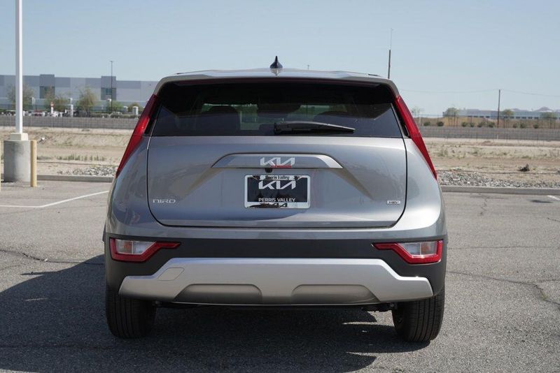 New 2026 Kia Niro EXImage 6