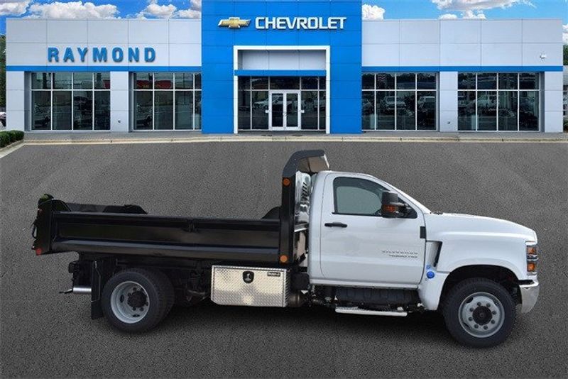 2024 Chevrolet Silverado 4500HD Work TruckImage 2