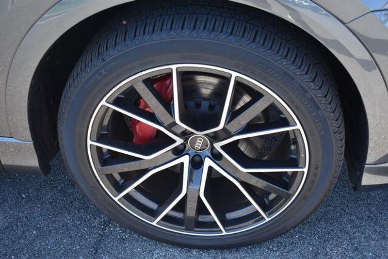 Used 2021 Audi Q8 55 Premium PlusImage 11
