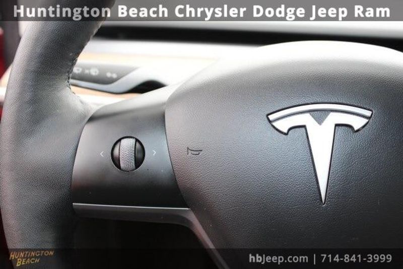 2022 Tesla Model Y Long RangeImage 14