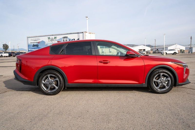 Used 2025 Kia K4 LXSImage 8