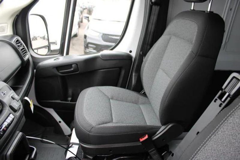 2025 RAM ProMaster 1500 Low Roof 118 WBImage 40