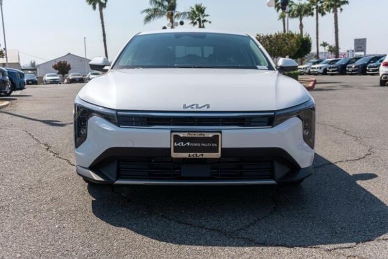 New 2025 Kia K4 EXImage 2