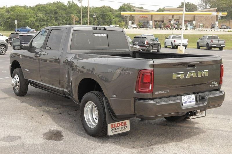 2025 RAM 3500 Laramie Crew Cab 4x4 8