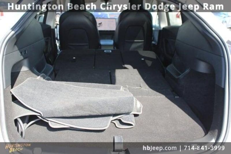 2023 Tesla Model Y Long RangeImage 41