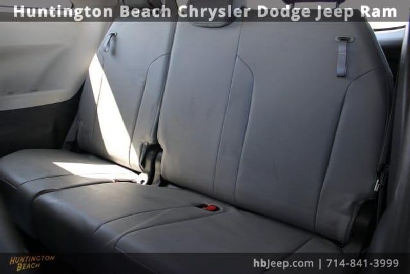 2021 Toyota Sienna XLEImage 43
