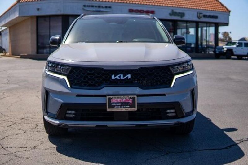 Used 2022 Kia Sorento SXImage 2