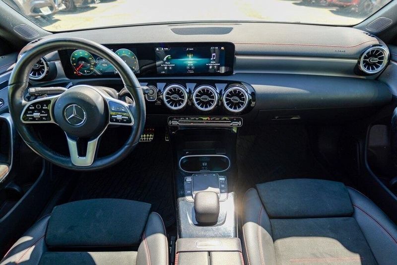2022 Mercedes Benz CLA 250 photo 34