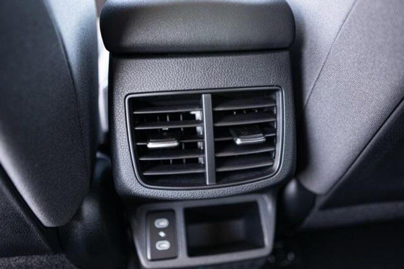 New 2025 Kia Seltos LXImage 14