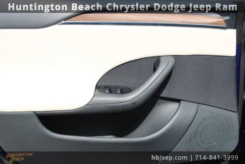 2023 Tesla Model S BaseImage 10