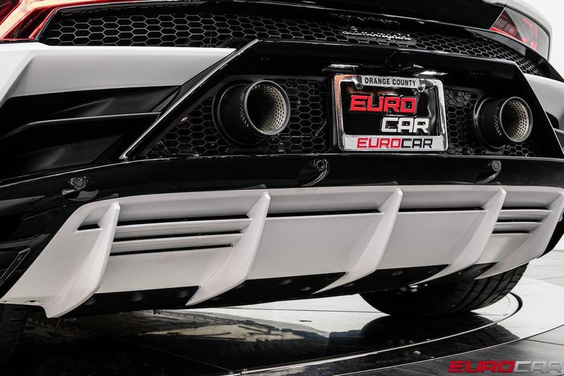 2022 Lamborghini Huracan EVO Image 21