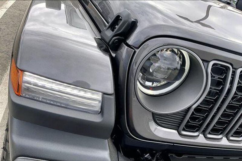 New 2026 Jeep Wrangler Unlimited 4-door SportImage 11