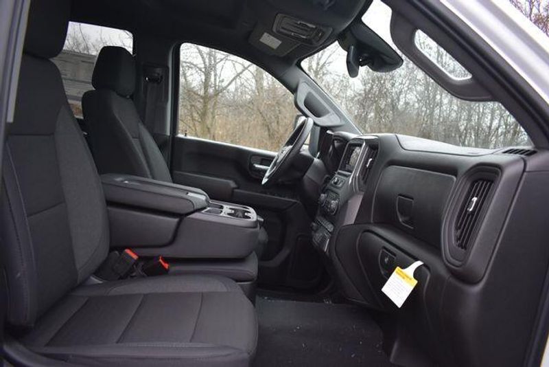 New 2026 Chevrolet Silverado 2500HD CustomImage 16