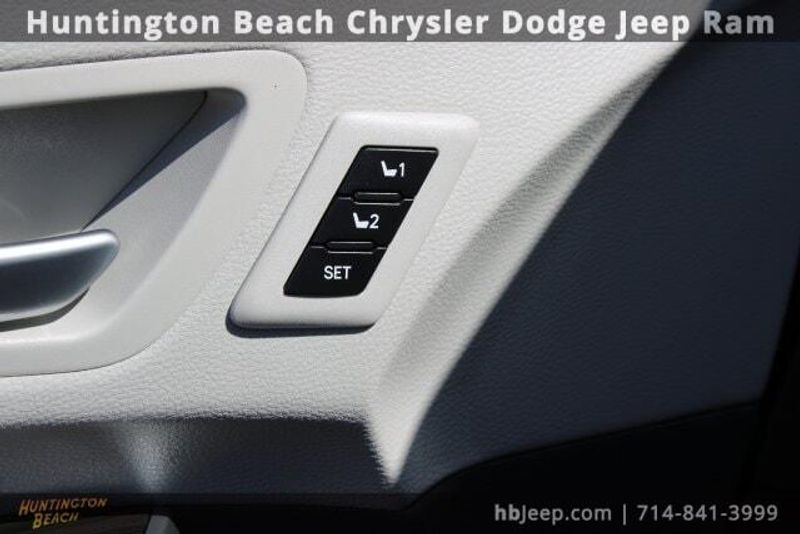 2023 Toyota Sienna LimitedImage 13